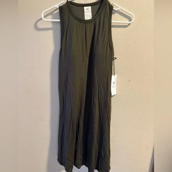 Shebird Built in Bra Dress in Olive Green XS pockets - Picture 1 of 5